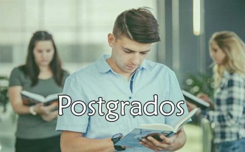chico estudiando un postgrado de actualidad