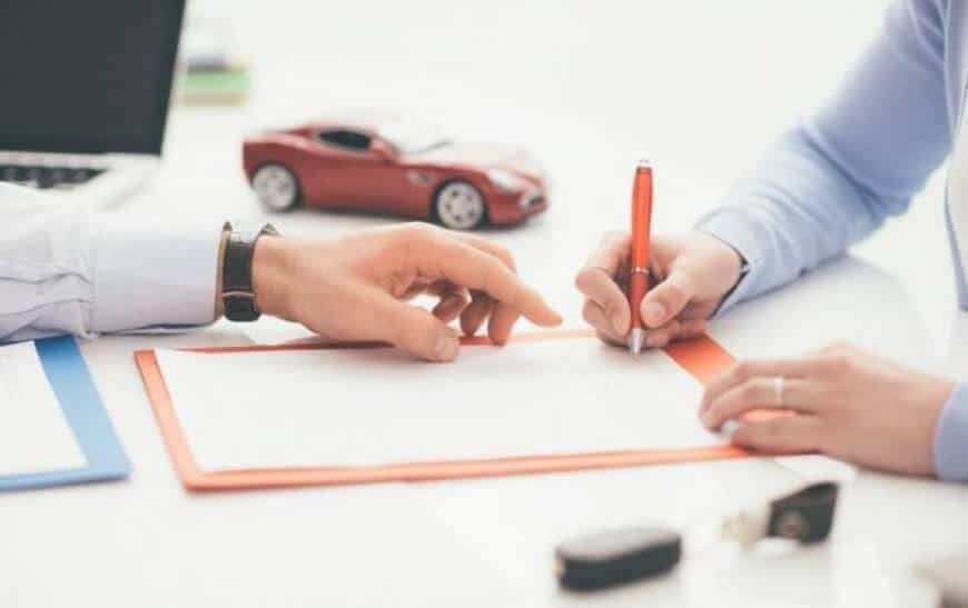 como cambiar el nombre de un vehiculo persona fallecido